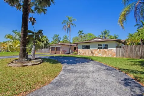 8865 SW 183rd Terrace Palmetto Bay FL 33157