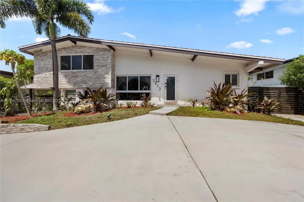 2413 Sugarloaf Lane Fort Lauderdale FL 33312