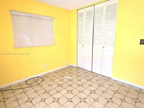 771 SW 67th Avenue North Lauderdale FL 33068