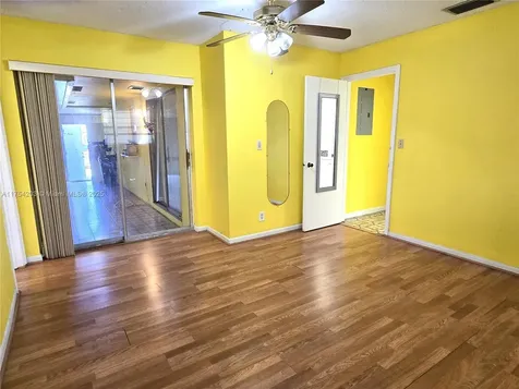 771 SW 67th Avenue North Lauderdale FL 33068