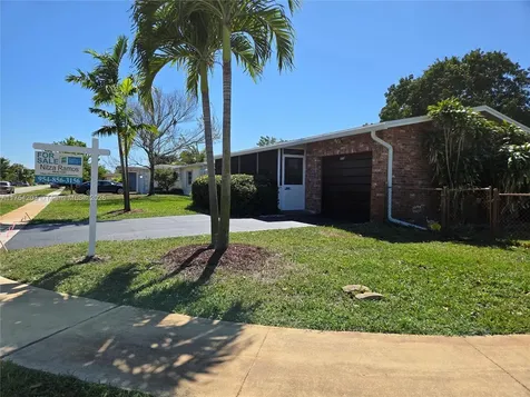 771 SW 67th Avenue North Lauderdale FL 33068