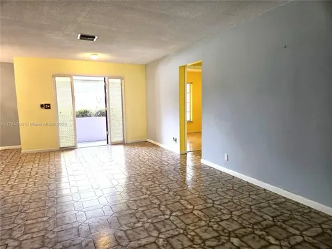 771 SW 67th Avenue North Lauderdale FL 33068
