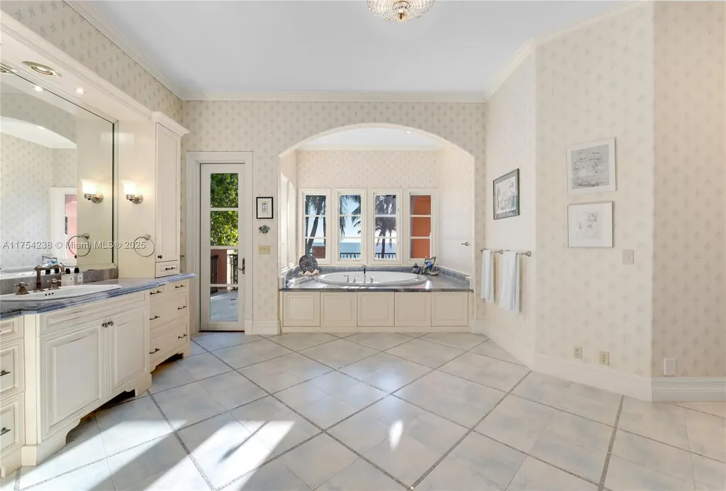 1091 Hillsboro Mile Hillsboro Beach FL 33062