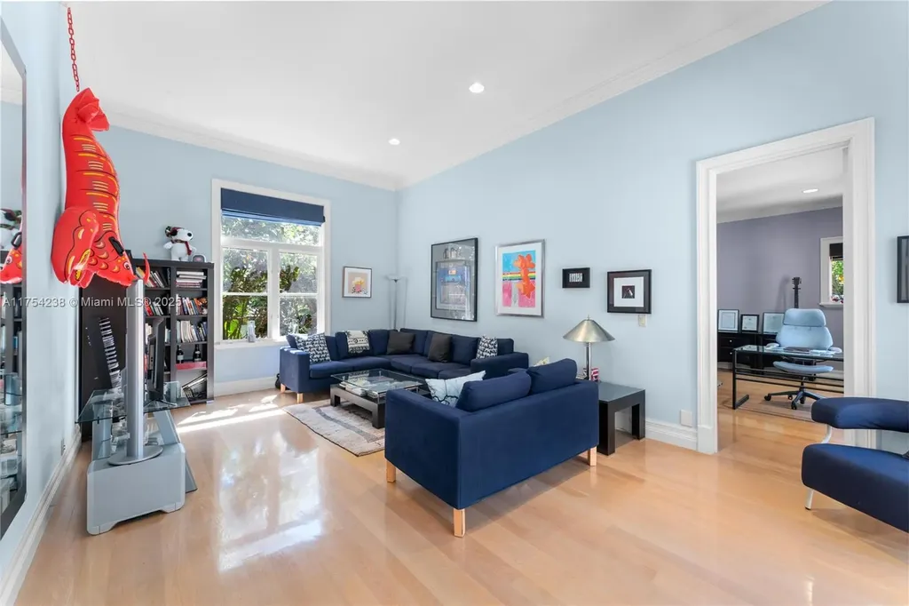 1091 Hillsboro Mile Hillsboro Beach FL 33062