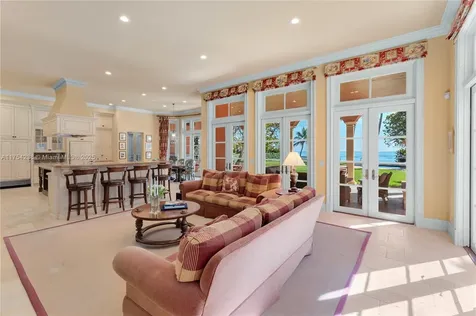 1091 Hillsboro Mile Pompano Beach FL 33062