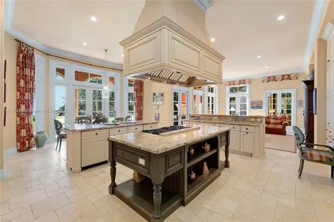1091 Hillsboro Mile Pompano Beach FL 33062