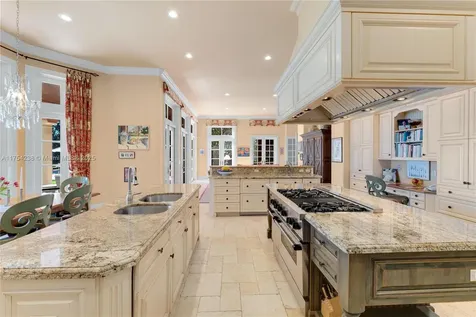 1091 Hillsboro Mile Pompano Beach FL 33062