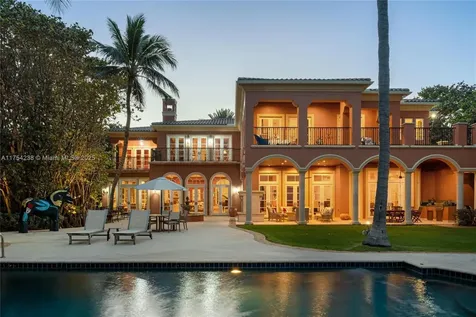 1091 Hillsboro Mile Pompano Beach FL 33062
