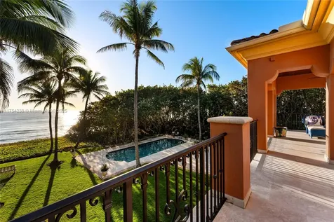1091 Hillsboro Mile Pompano Beach FL 33062
