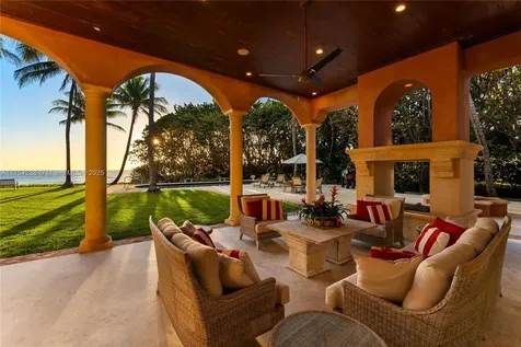 1091 Hillsboro Mile Pompano Beach FL 33062