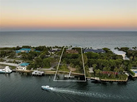 1091 Hillsboro Mile Pompano Beach FL 33062