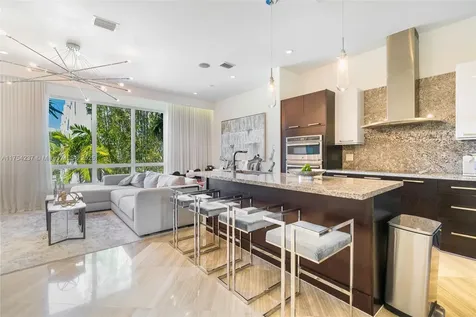 10563 NW 66th Street Doral FL 33178