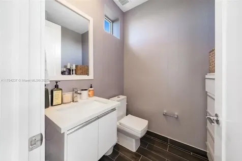 10563 NW 66th Street Doral FL 33178