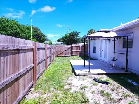 720 2nd Place SW Vero Beach FL 32962