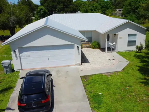 720 2nd Place SW Vero Beach FL 32962