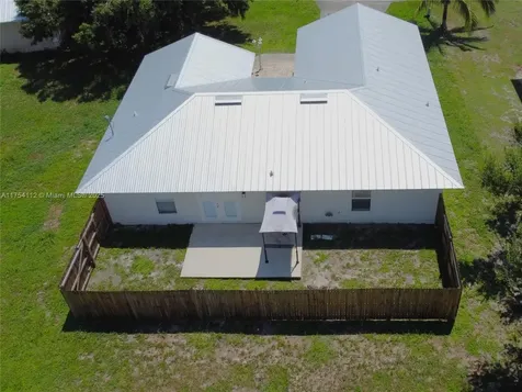 720 2nd Place SW Vero Beach FL 32962