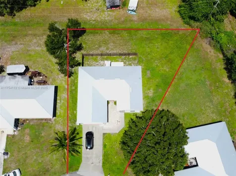 720 2nd Place SW Vero Beach FL 32962