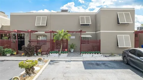 11030 S Lakeview Drive Pembroke Pines FL 33026