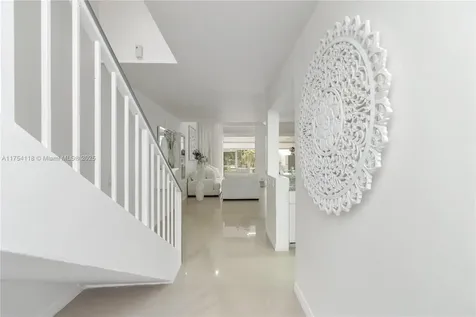 11030 S Lakeview Drive Pembroke Pines FL 33026