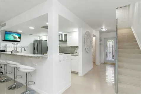 11030 S Lakeview Drive Pembroke Pines FL 33026