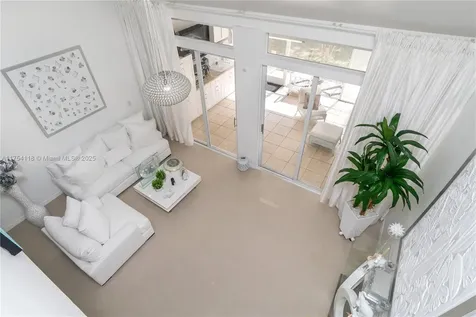 11030 S Lakeview Drive Pembroke Pines FL 33026