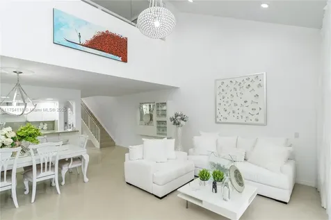 11030 S Lakeview Drive Pembroke Pines FL 33026