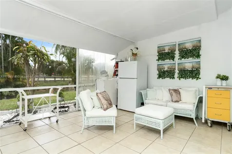 11030 S Lakeview Drive Pembroke Pines FL 33026