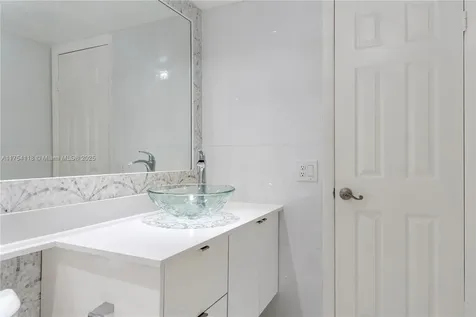 11030 S Lakeview Drive Pembroke Pines FL 33026