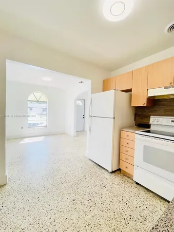 1220 NW 32nd Court Miami FL 33125