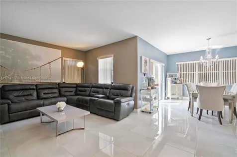 7546 NW 18th Drive Pembroke Pines FL 33024