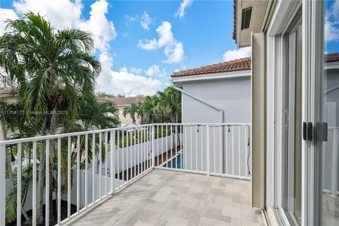7546 NW 18th Drive Pembroke Pines FL 33024