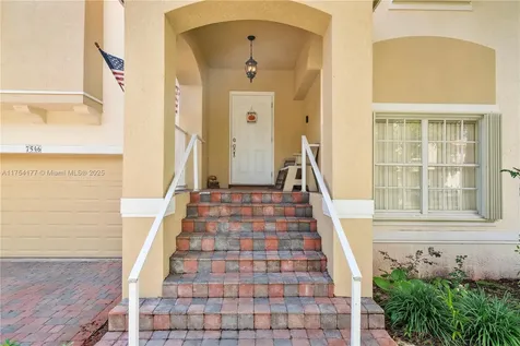 7546 NW 18th Drive Pembroke Pines FL 33024