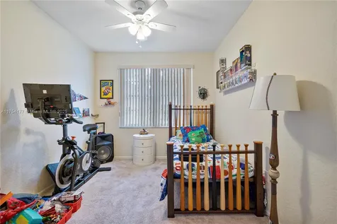7546 NW 18th Drive Pembroke Pines FL 33024