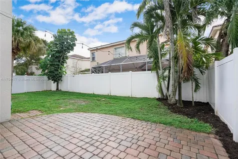 7546 NW 18th Drive Pembroke Pines FL 33024