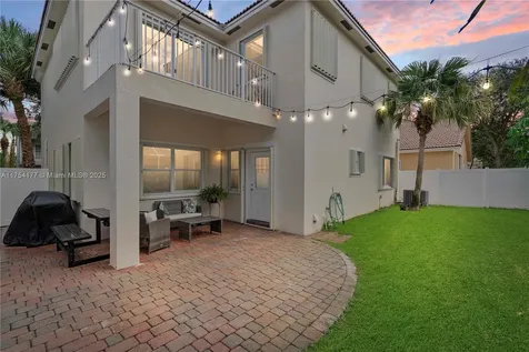 7546 NW 18th Drive Pembroke Pines FL 33024