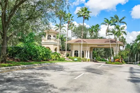 7546 NW 18th Drive Pembroke Pines FL 33024