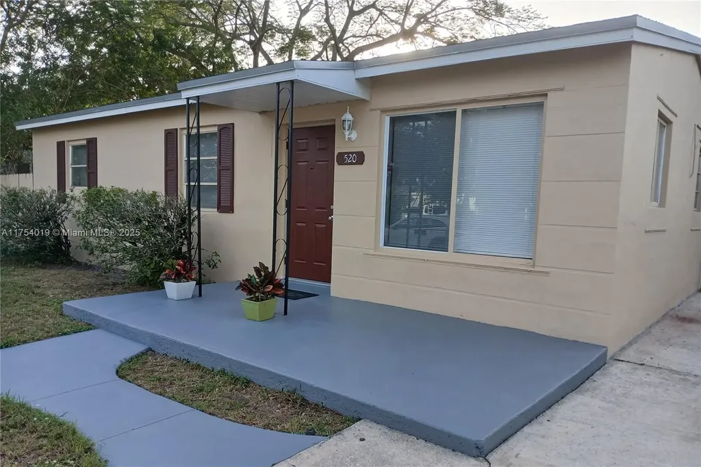 520 N 69th Avenue Hollywood FL 33024