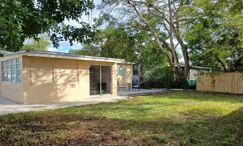 520 N 69th Avenue Hollywood FL 33024
