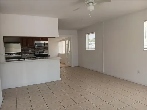 520 N 69th Avenue Hollywood FL 33024