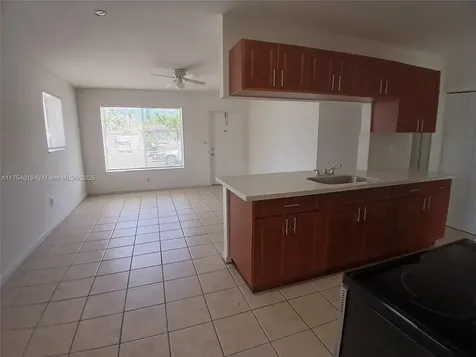 520 N 69th Avenue Hollywood FL 33024