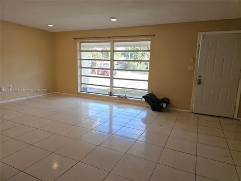 2415 NW 73rd Avenue Sunrise FL 33313