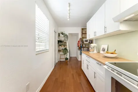 3180 Plaza Street Miami FL 33133