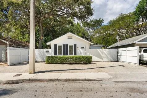 3180 Plaza Street Miami FL 33133