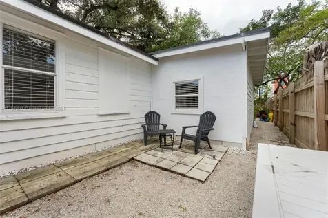 3180 Plaza Street Miami FL 33133