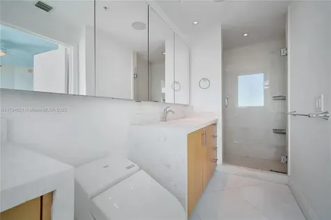 60 SW 13th Street Miami FL 33130