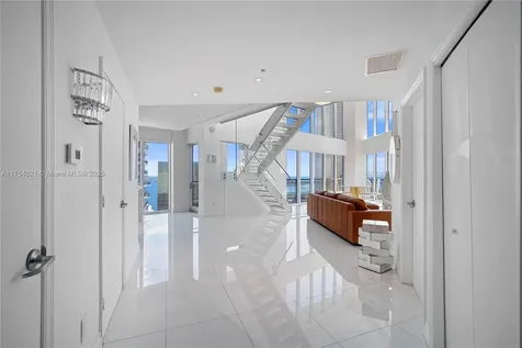 60 SW 13th Street Miami FL 33130