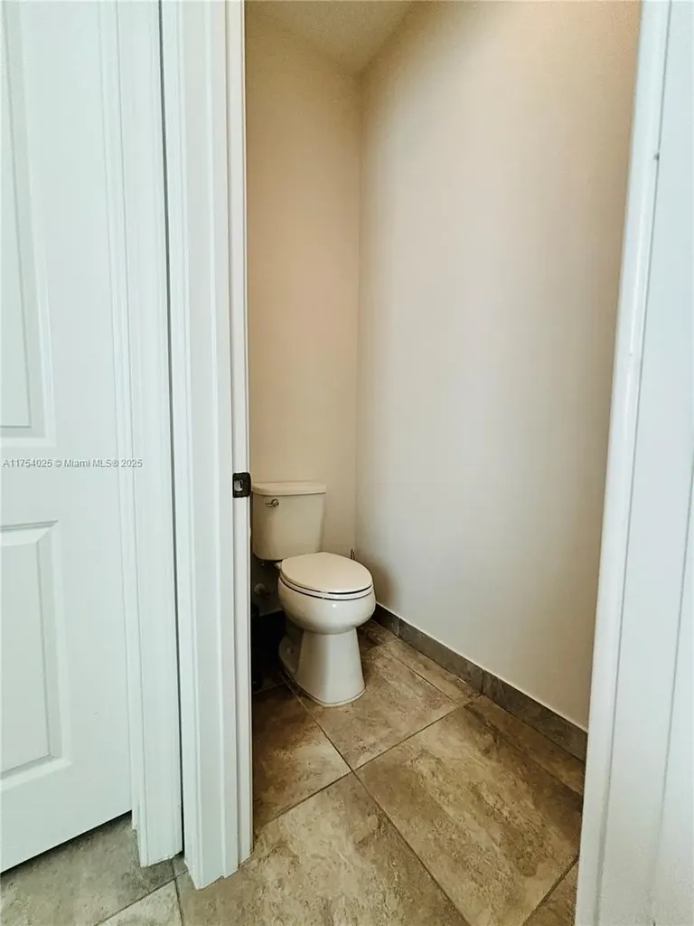 3815 NW 89th Way Coral Springs FL 33065