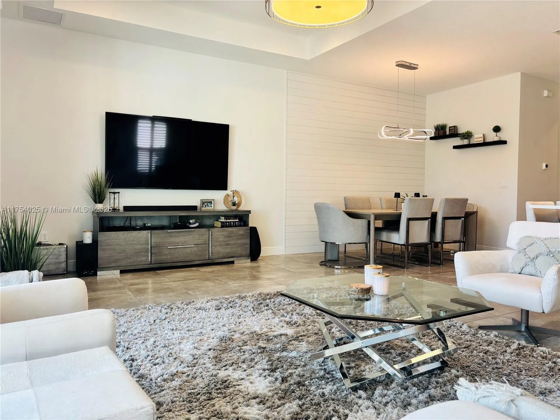 3815 NW 89th Way Coral Springs FL 33065