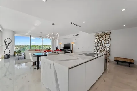 10201 Collins Avenue Bal Harbour FL 33154