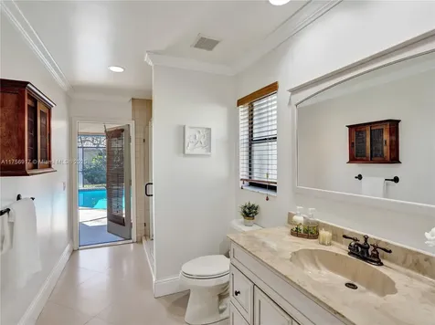 1034 Poplar Circle Weston FL 33326